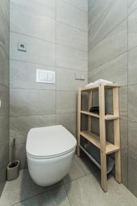 Ett badrum på River city apartments No 3 by URBAN RENT