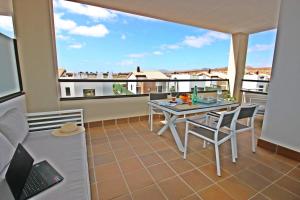 A balcony or terrace at Ap MAJORERO CALETA