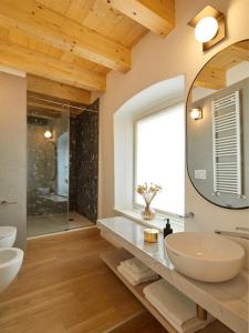 A bathroom at Relais Sant'Anna