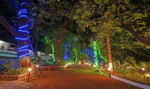 Treebo Cecil Resort, 600 Mtrs From Matheran Railway Station外面的花园