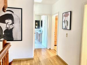 Zdjęcie z galerii obiektu STADTVILLA BELLE KITZ im Zentrum mit Sauna by Belle Stay w mieście Kitzbühel