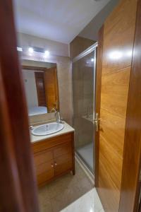 Koupelna v ubytování La Casa de San Justo - Living Toledo