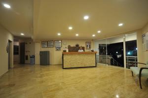 Vstupní hala nebo recepce v ubytování Amos Hotel + 27 fotografií
