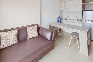 Dapur atau dapur kecil di RedLiving Apartemen Mekarwangi Square - Agus 2 Tower A