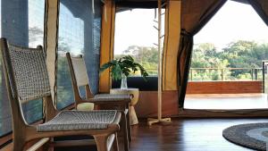 Photo de la galerie de l'établissement HBG Glamping community Yoga & Wellness space, à Santa Teresa