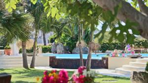 The swimming pool at or close to Residence Hotel La Giara