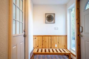 Fotografie z fotogalerie ubytování Oceanfront Retreat, Mount Rainier, King bed, Games v destinaci Longbranch