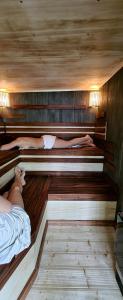 Foto dalla galleria di Škorničkův statek - Tátova chalupa s wellness za příplatek a Hamr