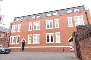 Zdjęcie z galerii obiektu Chester Stays - Lovely apartment in the heart of Chester with free parking w mieście Chester