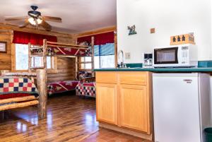 Gallery image of Half Moon Lake Lodge in Pinedale