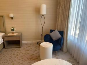 Posezení v ubytování Palm Tower Palm Jumeirah Dubai