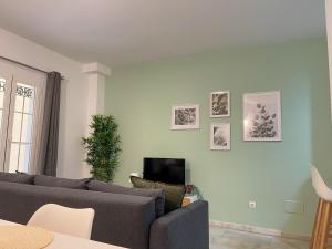 Televízia a/alebo spoločenská miestnosť v ubytovaní Relaxing 1Bedroom Apartment in the Heart of Malaga - WIFI&AC