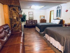 Gallery image of Cedar Wood Inn in Deadwood