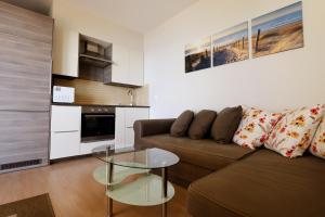 Kuchyň nebo kuchyňský kout v ubytování Galerius Golden Beach Apartment