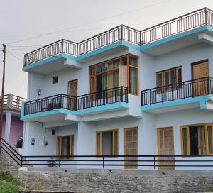 Balkón nebo terasa v ubytování Shivay Home Stay