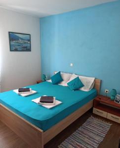 Afbeelding uit fotogalerij van Apartments Matko-200m from the beach in Kaštela