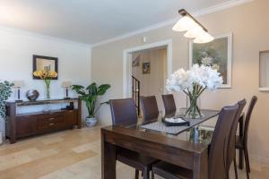Zdjęcie z galerii obiektu Super Villa priv heated pool 3bed w mieście La Cala de Mijas