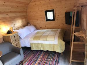 Afbeelding uit fotogalerij van Oak Lodge Pods in Saint Lawrence