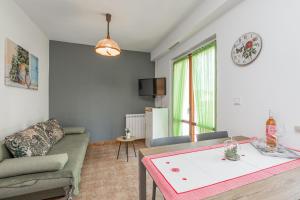 Kuchyň nebo kuchyňský kout v ubytování Apartment Mirijana + 10 fotografií