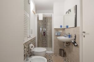 A bathroom at Casa GiGio 011030-LT-0223