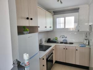 Kuchnia lub aneks kuchenny w obiekcie Fuengirola & sea views by ELE Apartments