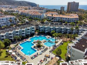 Bazén v ubytování HG Tenerife Sur nebo v jeho okolí