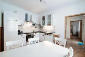 Köök või kööginurk majutusasutuses Casa Cigno by Quokka 360 - relaxation and sunshine assured