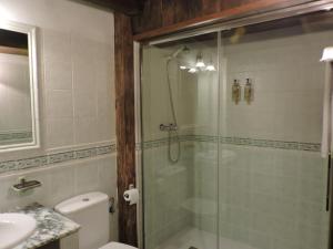 Kylpyhuone majoituspaikassa Picaza del Jerte