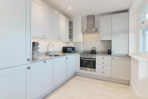 Gallery image of Jurassic View Apartment in Lyme Regis