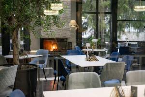 Un restaurant sau alt loc unde se poate mânca la Elexus Predeal