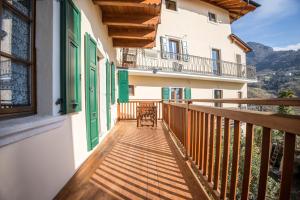 A balcony or terrace at Residence Lena App 1 with Balcony