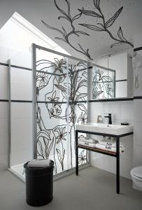 Koupelna v ubytování Butik Art Hotel