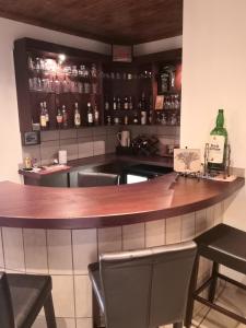 Φωτογραφία από το άλμπουμ του 17 on 13th σε Edenvale