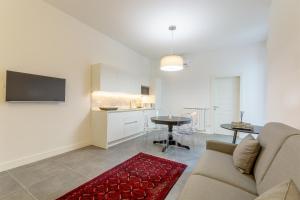 Kuchyňa alebo kuchynka v ubytovaní Florence Michelangelo Suite Apartment + 14 fotografií