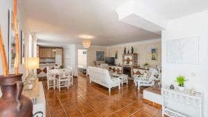 Posezení v ubytování Villa Arancha Nerja by Ruralidays