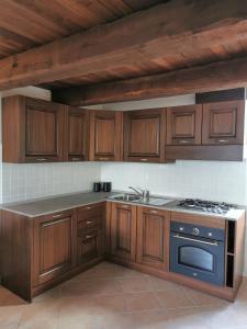 Dapur atau dapur kecil di Dimora Storica Torre degli Arduini, San Giacomo, Spoleto