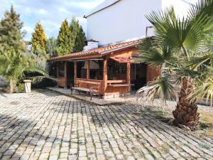 The building in which A villát is located