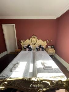 Rúm í herbergi á Historisches Hotel Bären