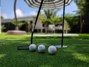 Golf v apartmánu nebo okolí