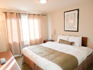 Cama o camas de una habitación en Beausejour Hotel Apartments/Hotel Dorval