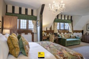 Gallery image of The Tudor House Hotel, Tewkesbury, Gloucestershire in Tewkesbury