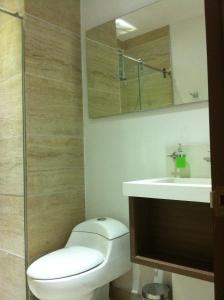 Ένα μπάνιο στο Hausen Hotel - Suites