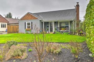 Κήπος έξω από το Chic Vancouver Cottage 1 Mile to Main Street