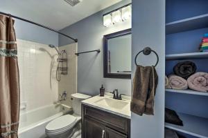 Ένα μπάνιο στο New Braunfels Escape, Walk to Gruene Hall! +25 φωτογραφίες