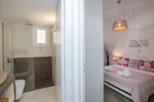 Gallery image of Margaret's Beach House TINOS in Agios Romanos