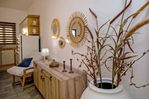 Gallery image of Margaret's Beach House TINOS in Agios Romanos