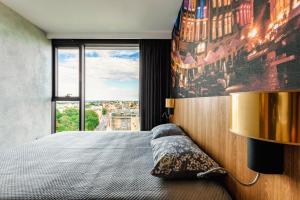 Posteľ alebo postele v izbe v ubytovaní SkyView Suite - Niepowtarzalny widok i basen + 19 fotografií