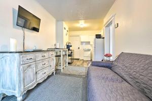 Gallery image of Cozy Sault St Marie Apartment - Walk to River in Sault Ste. Marie