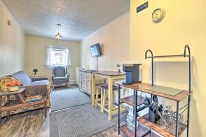 Gallery image of Cozy Sault St Marie Apartment - Walk to River in Sault Ste. Marie