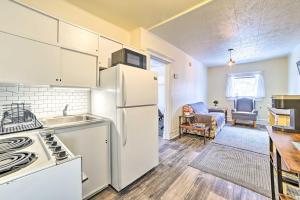 Gallery image of Cozy Sault St Marie Apartment - Walk to River in Sault Ste. Marie +18 photos